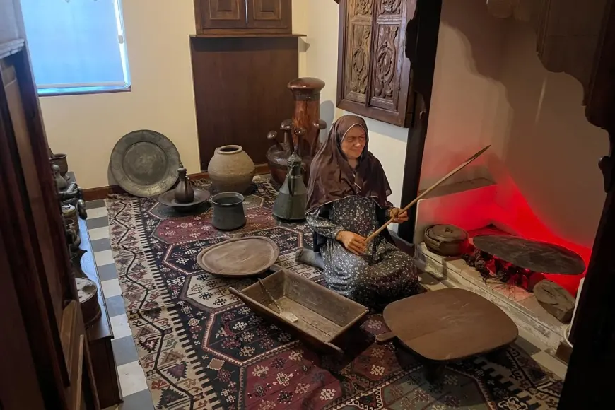 Touching the Past Through Reconstructions