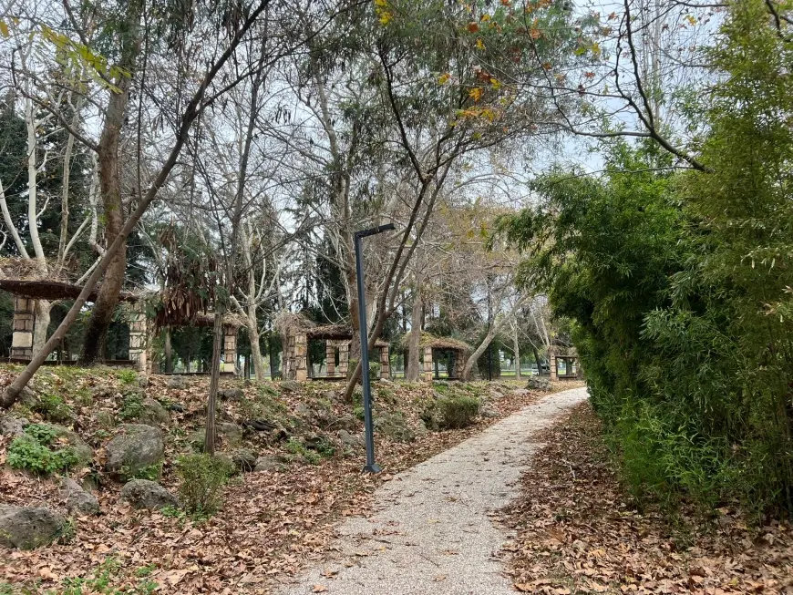 Antalya Merkezde Sakin Bir Gezinti: Cam Piramit