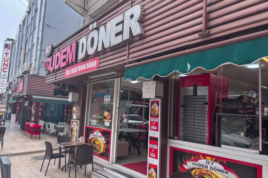 Sudem Döner Deneyimim: Antalya’da Beni Çocukluğuma Götüren İskenderun Usulü Döner