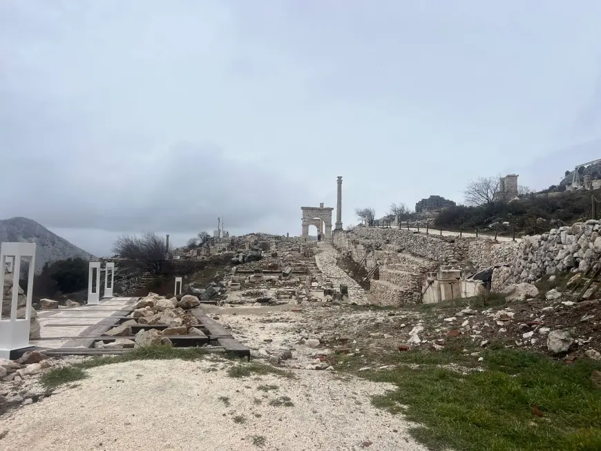 A Journey Through Time on İlber Ortaylı’s Recommended Route: Sagalassos Ancient City